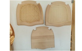 Modelli con sedute in paglia e legno