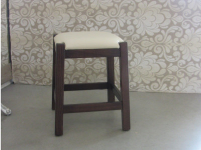 Sgabello moderno